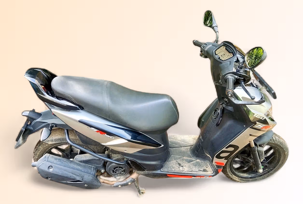 Aprilia SR 160 Carbon