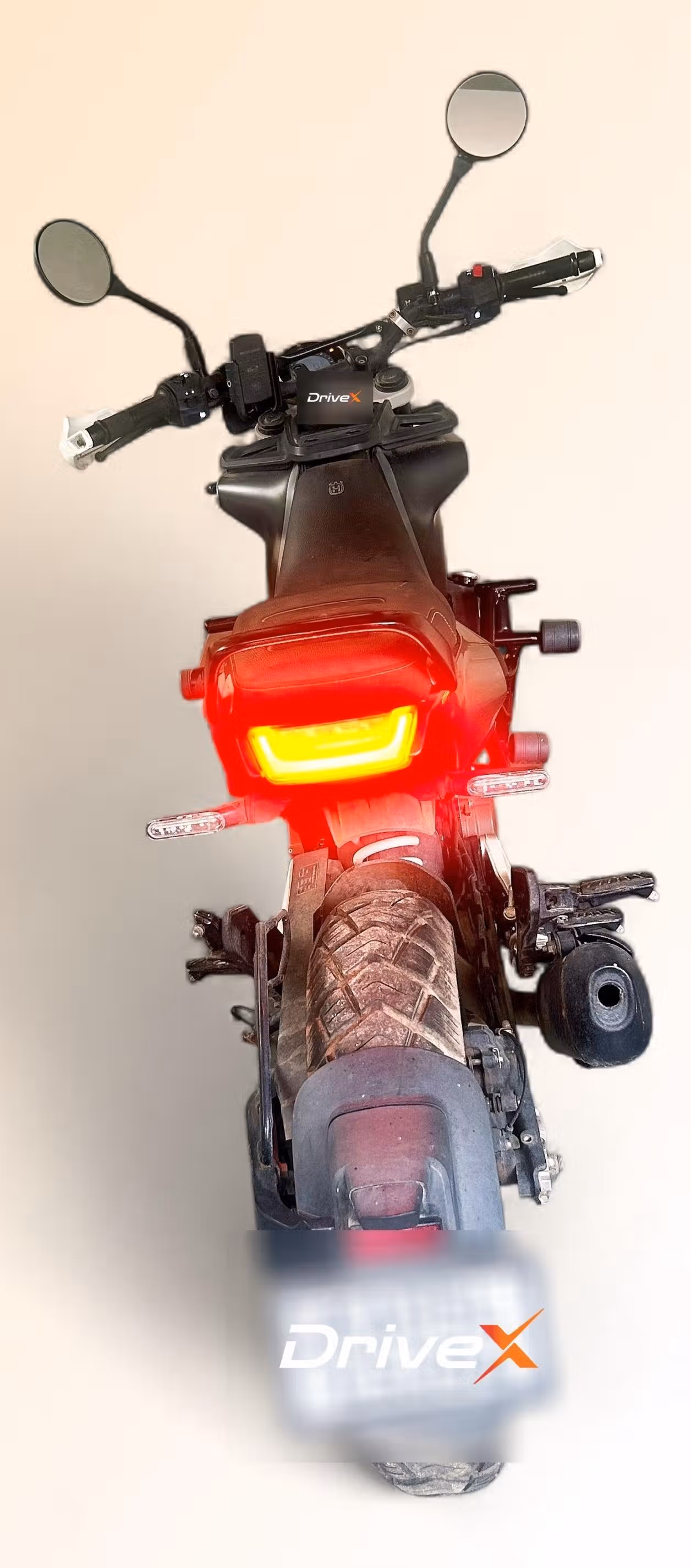 Husqvarna Svartpilen 250