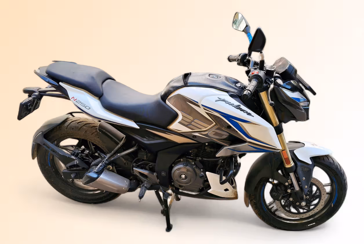 Bajaj Pulsar N250 Dual Channel