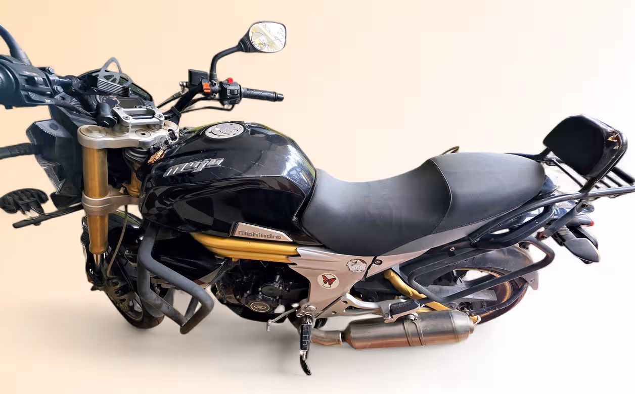 Mahindra Mojo