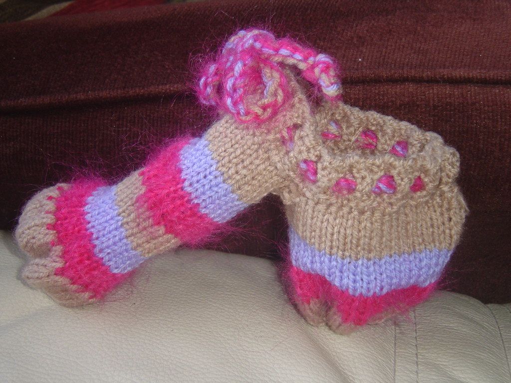 This knit is fo’ Nanas! F-O’-N-A-N-A-S!
