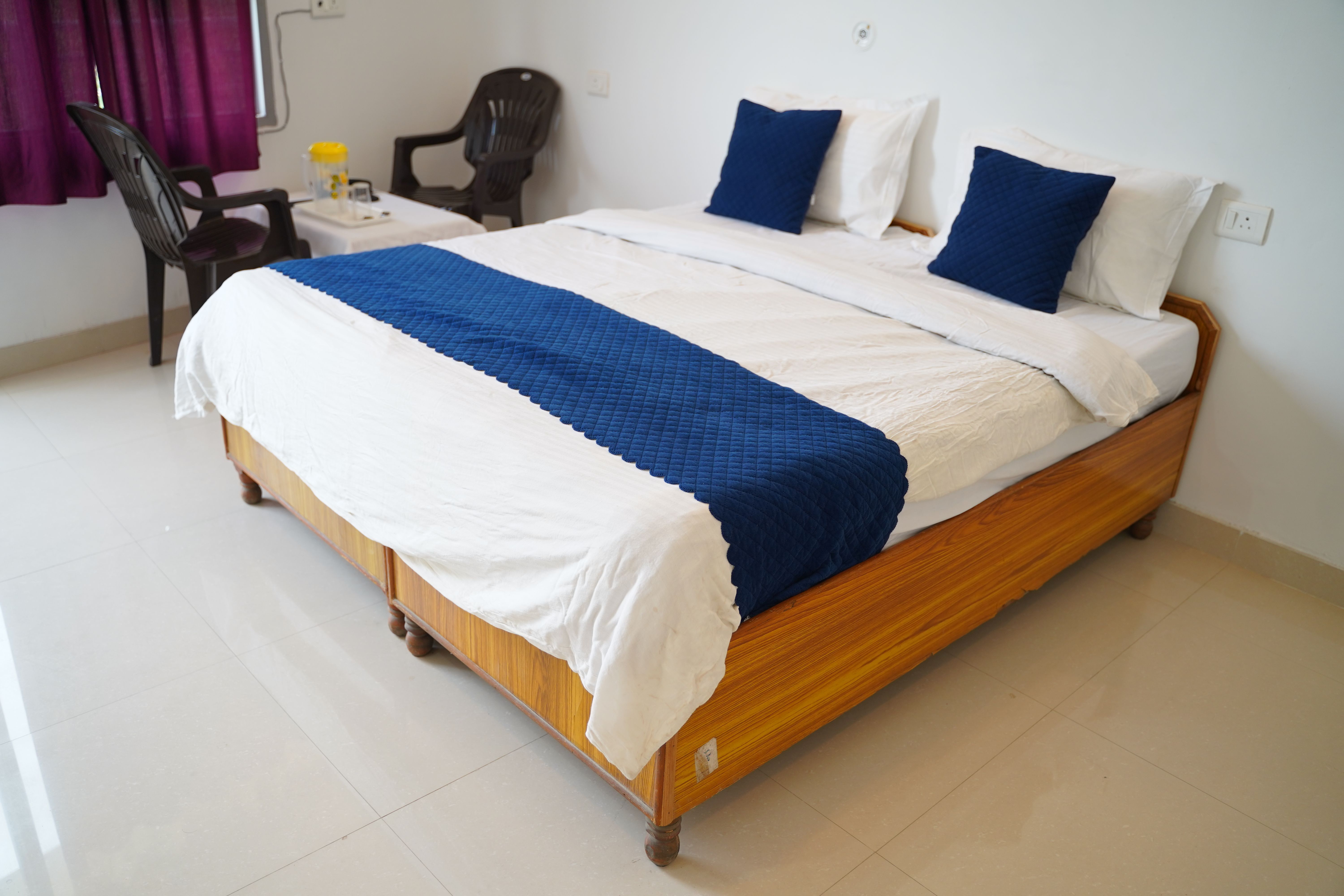 pg near by knowledge park 3