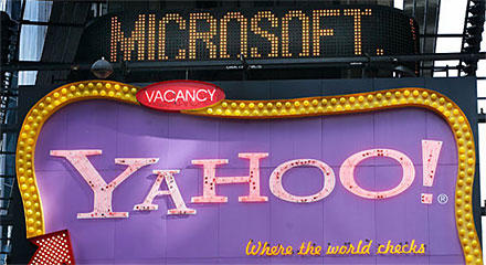 What a great photo! (Found on IHT; Credit:Mark Lennihan/The Associated Press, 2007)