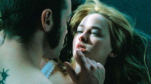 Teeth (2007) stars Jess Weixler and is written and directed by Mitchell Lichtenstein