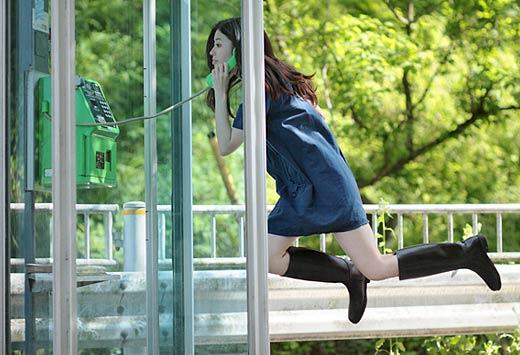 Strangely ethereal photos by Natsumi Hayashi of herself and (her non-levitating) cat