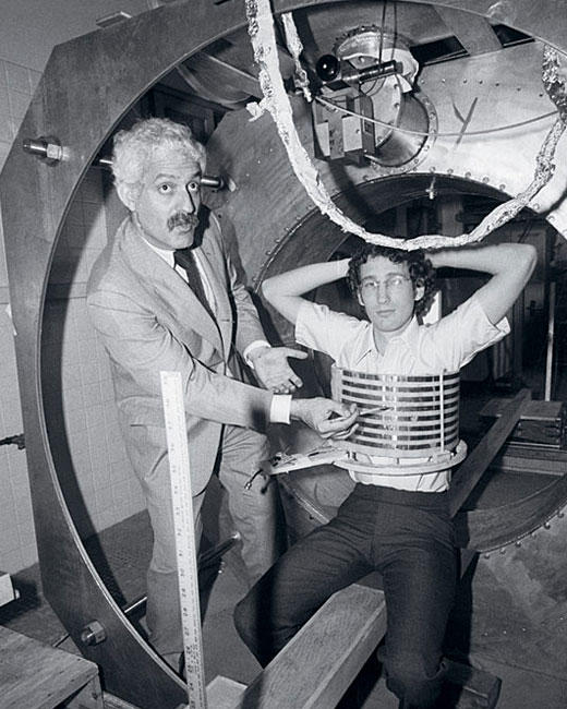Raymond Damadian prepares his test subject in his 1977 MRI prototype Raymond Damadian prepares his test subject in his 1977 MRI prototype