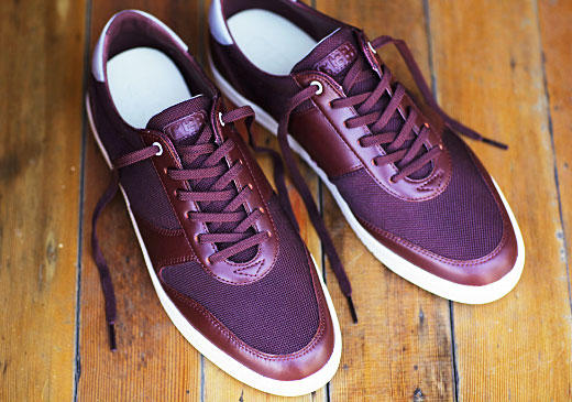 Very nicely designed sneaker/dress crossbreed shoes