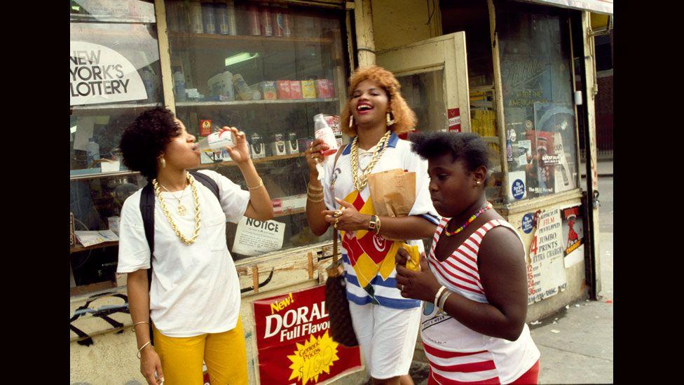 Photo by Janette Beckham in 1986 before the girls became big. (Also, the girl on the right is just an innocent passer-by.)