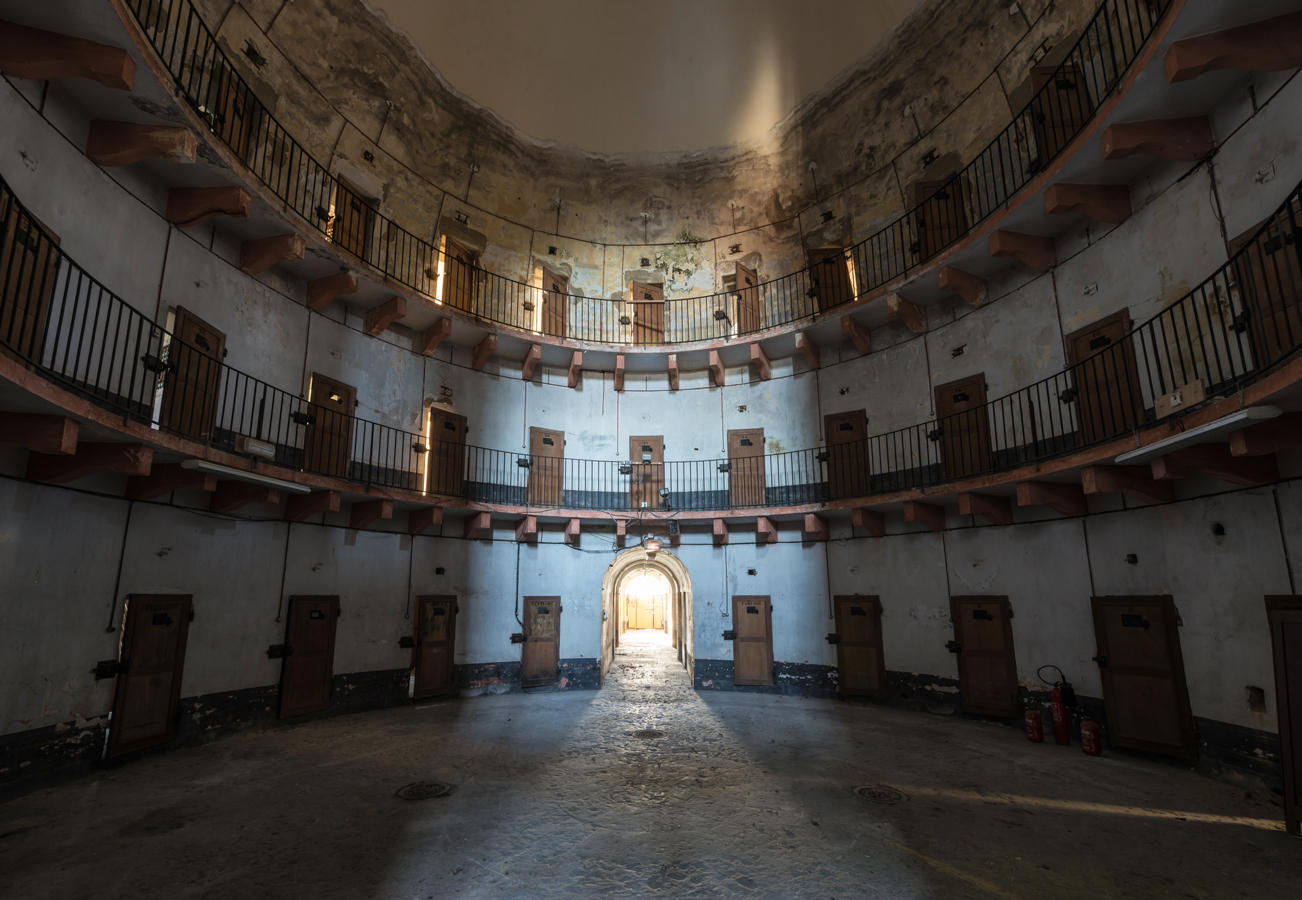 Photographer Romain Veillon's pictures of a Panopticon-inspired prison in Autun, France.