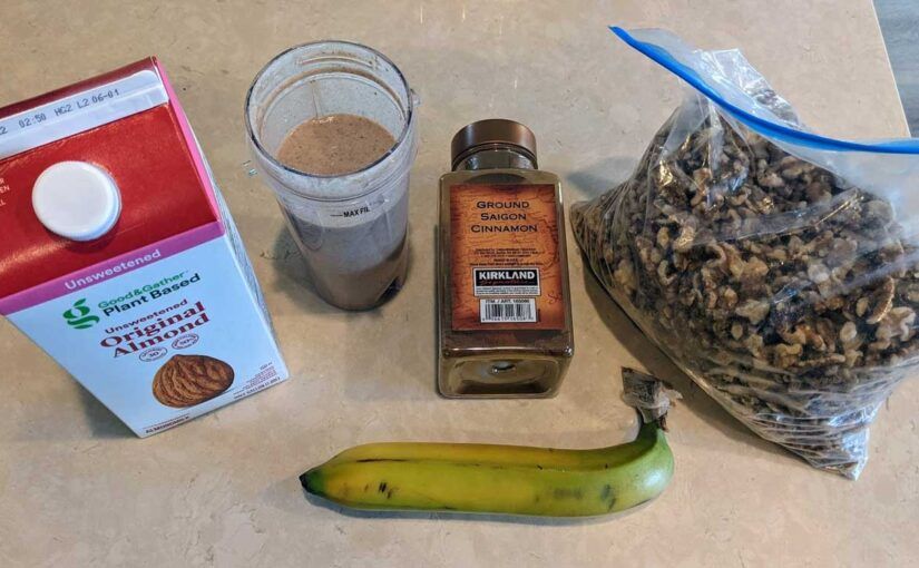 Cinnamon, Banana & Walnut Smoothie