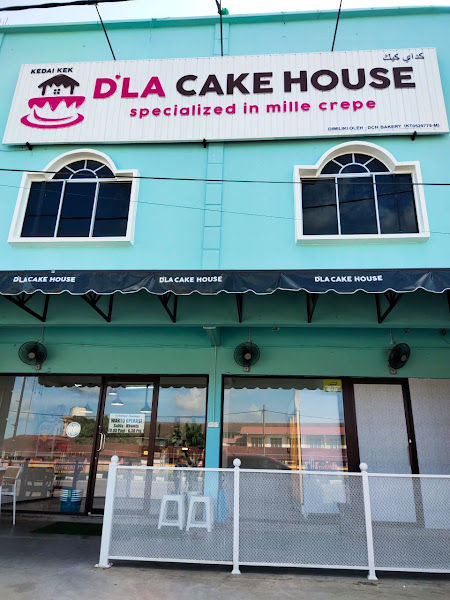 D'LA CAKE HOUSE