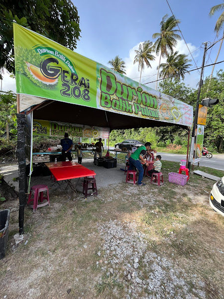 GERAI 208 DURIAN BALIK PULAU