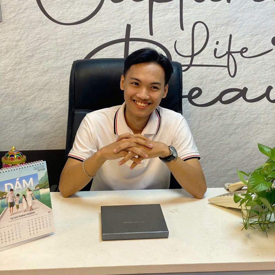Nguyễn Duy Phúc làm việc