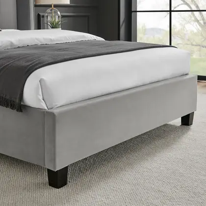 4ft6 Double Tall Wing Back Polar Silver Velvet Velour Bed Frame thumbnail 2