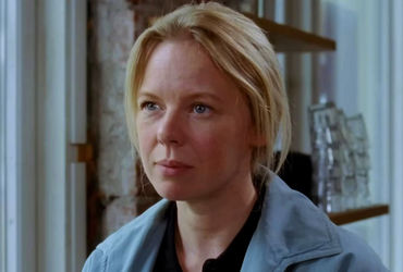 The Art of Connection: A Journey Through Fallen Leaves