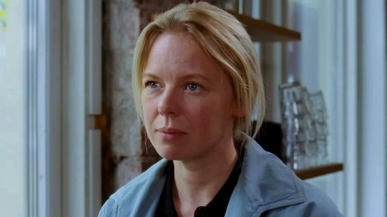 The Art of Connection: A Journey Through Fallen Leaves