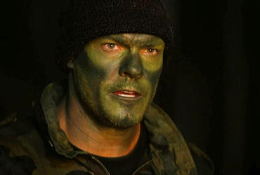 Alan Ritchson Recalls Reacher Season 1 Crowbar Fight and Terrifying Injury