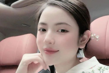 Chuyện Tình "Nàng WAG" Chu Thanh Huyền: Đằng Sau Nét Đẹp Tươi Tắn