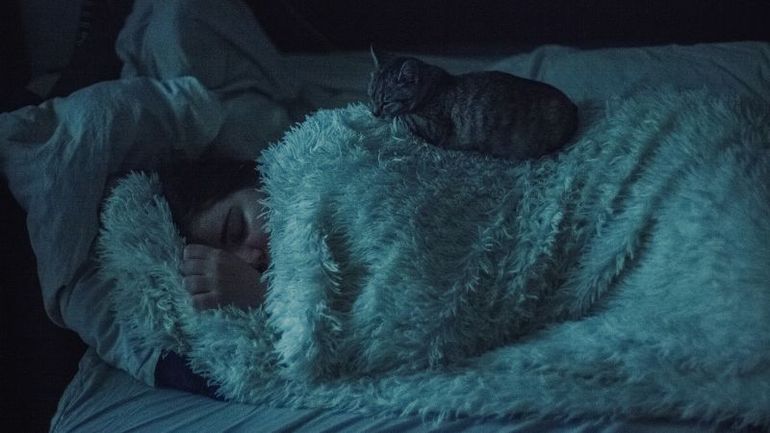 The Science Behind Sleeping More in Winter
