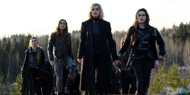 Eliza Taylor as Clarke Griffin leading her group in The 100 season 6