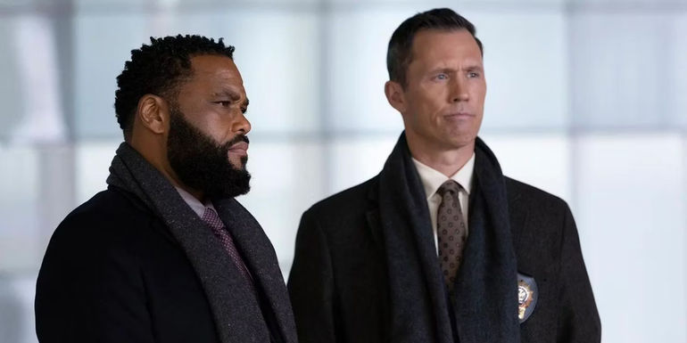 Anthony Anderson as Detective Kevin Bernard and Jeffrey Donovan as Detective Frank Cosgrove in Law & Order.