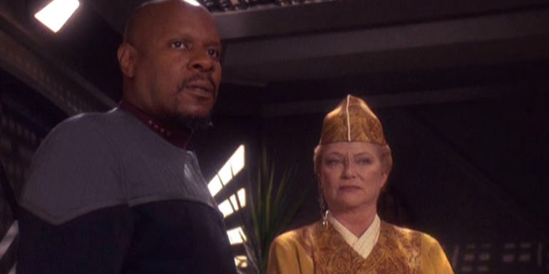 Captain Sisko and Kai Winn in DS9's Rapture