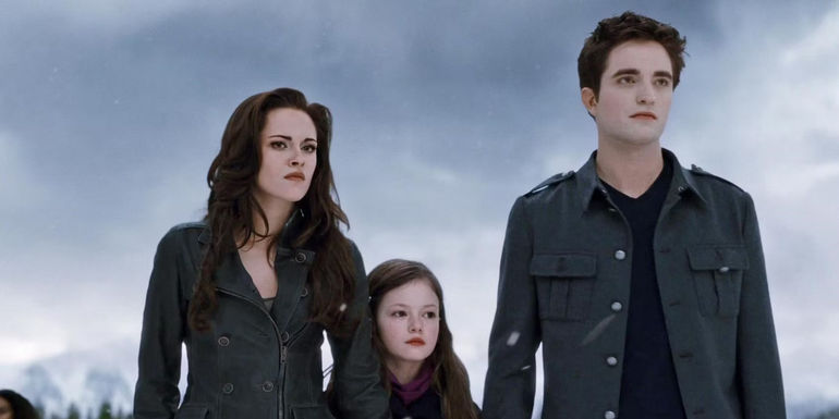 Bella, Renesmee, and Edward in Twilight