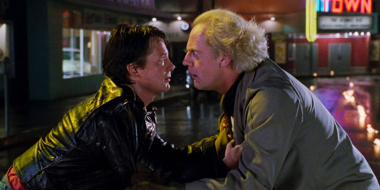 Back to the Future: Hành Trình Qua Khỏi Quá Khứ