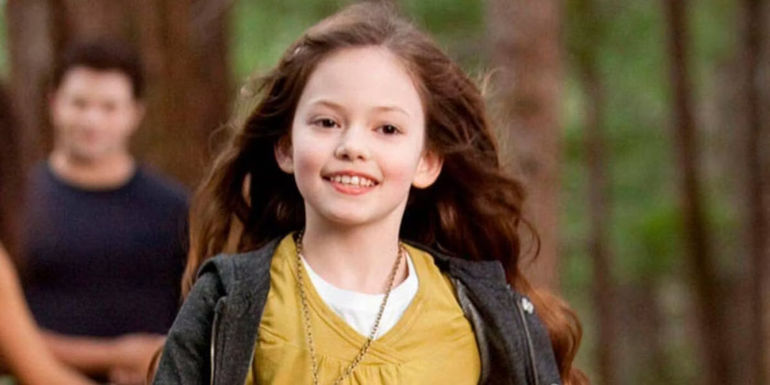 Renesemee playing in Twilight.