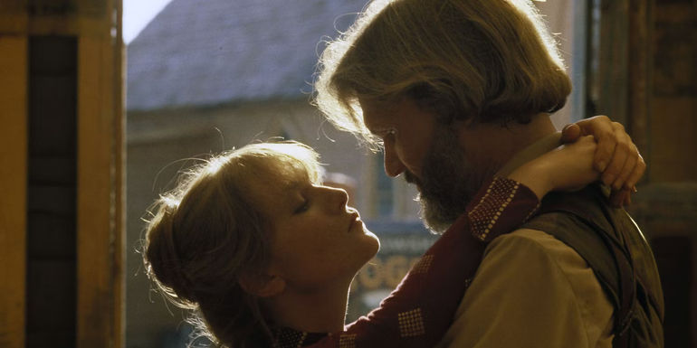 Isabelle Huppert and Kris Kristofferson in Heaven's Gate