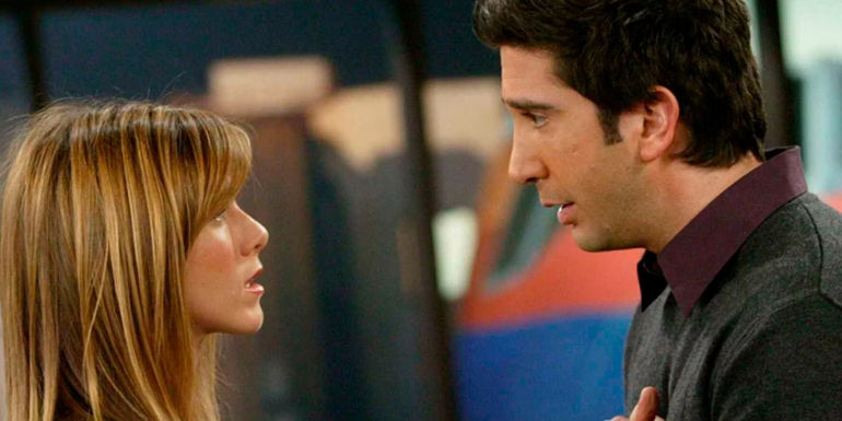 David Schwimmer As Ross And Jennifer Aniston As Rachel Getting Back Together In Friends' Finale