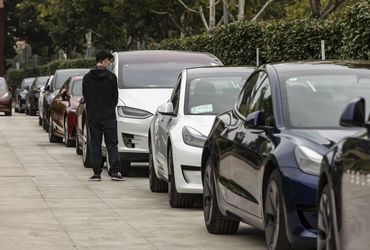 Tesla's Market Plunge: What's Behind the Sharp Decline