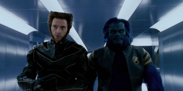 Kelsey Grammer's Beast and Hugh Jackman's Wolverine walking in X-Men the last stand-1