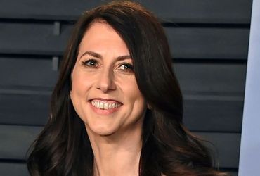 MacKenzie Scott's Philanthropy and Amazon Stock Sales