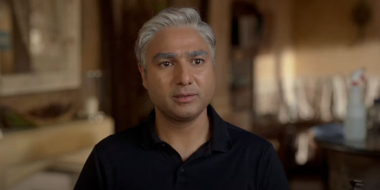 Nate (Nick Mohammed) working as a waiter at Taste of Athens in Ted Lasso season 3