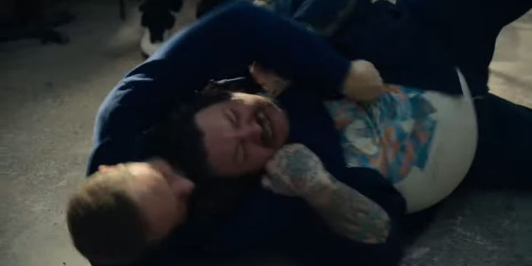 Richie and Fak fight in The Bear