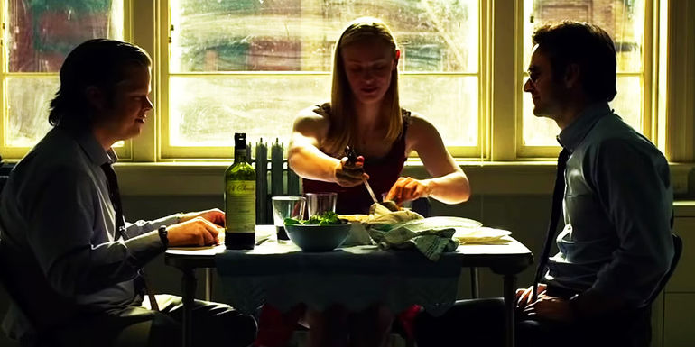 Foggy Nelson, Karen Page and Matt Murdock having dinner in Daredevil season 1