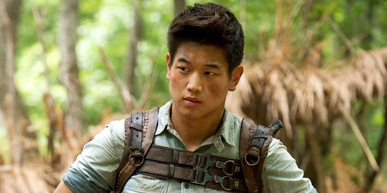 Ki Hong Lee as Minho looking off to the side in Maze Runner.