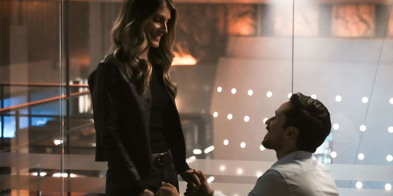 Peter Gadiot as Tom Westfall proposing to Caitlin Bassett as Addison in Quantum Leap 209.