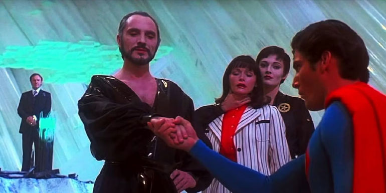 Christopher Reeve's Superman bows to Terence Stamp's Zod in Superman II