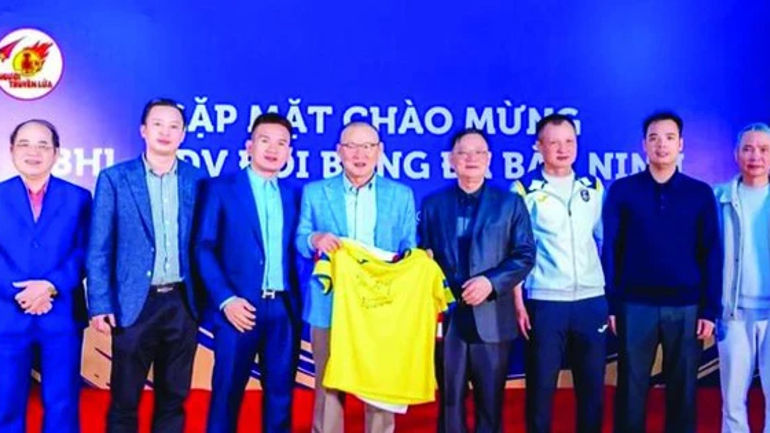 Những Bước Đột Phá: HLV Park Hang-seo và Chuyến Hành Trình Mới tại CLB Bắc Ninh