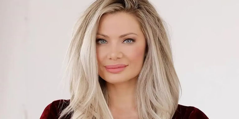 Janelle Pierzina in Big Brother Head Shot