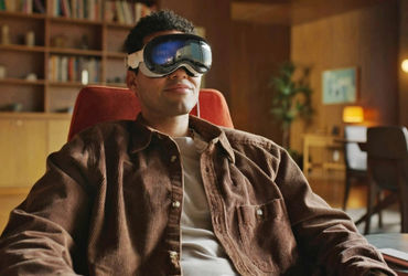 Innovative Editing: Hollywood Director's Virtual Journey with Apple Vision Pro