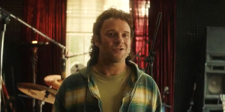 Rand Gauthier (Seth Rogen) smiling in the first episode of Pam & Tommy