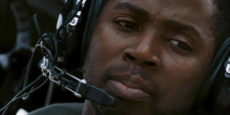 Harold Perrineau as Flynn in 28 Weeks Later wearing headset