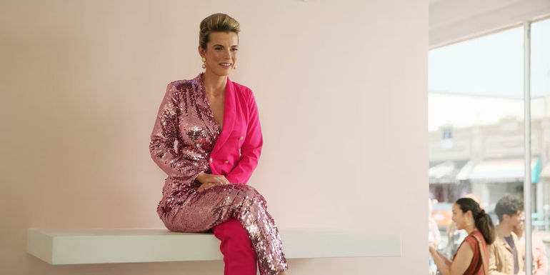 Amelia on her new shelf in Roar