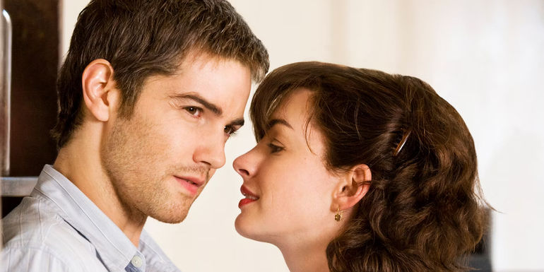 One Day Jim Stugess as Dexter and Anne Hathaway as Emma