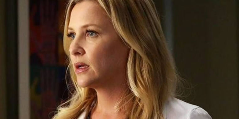 Arizona looking scared on Grey's Anatomy
