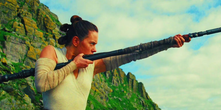 Sự ảnh hưởng của Quá khứ trong Tương lai của Nữ Hiệp Sĩ Rey Skywalker