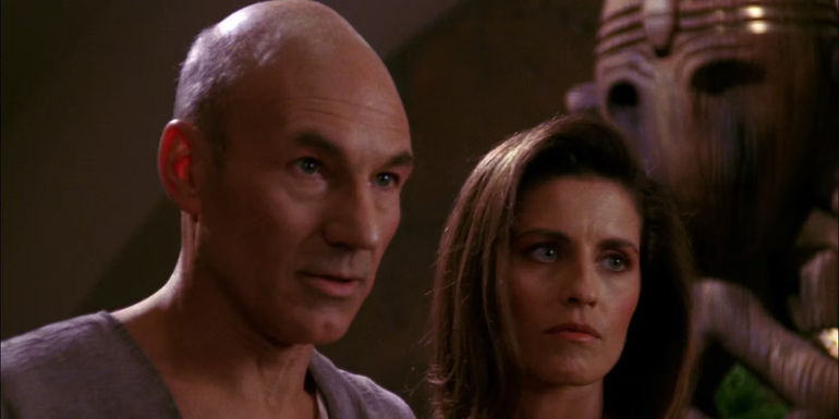 Star Trek TNG Captains Holiday Picard Vash